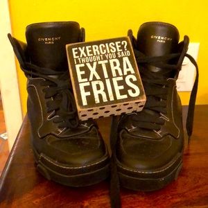 Givenchy Paris flash